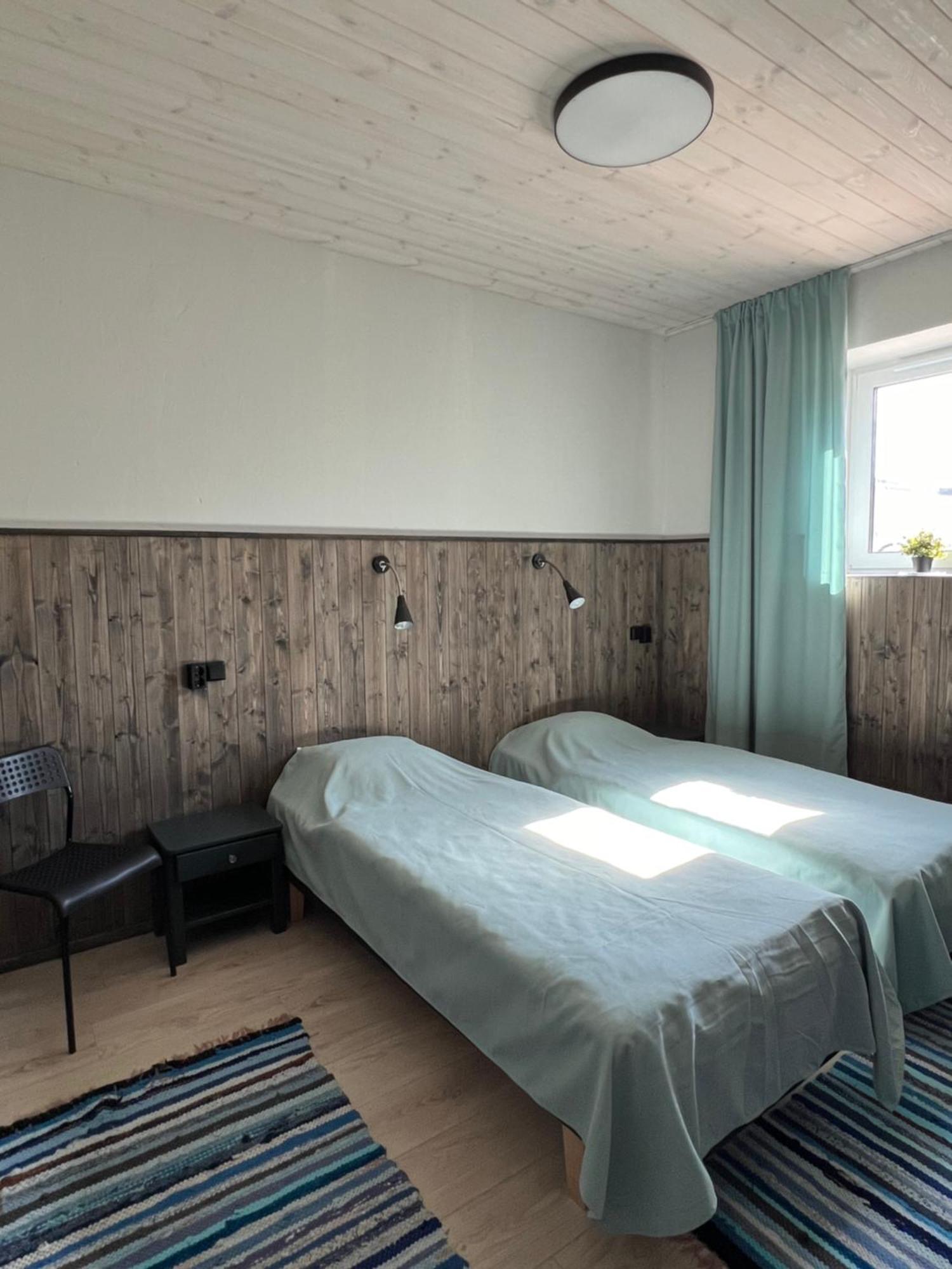 Kihnu Sadama Oeoemaja Guesthouse Lemsi Esterno foto