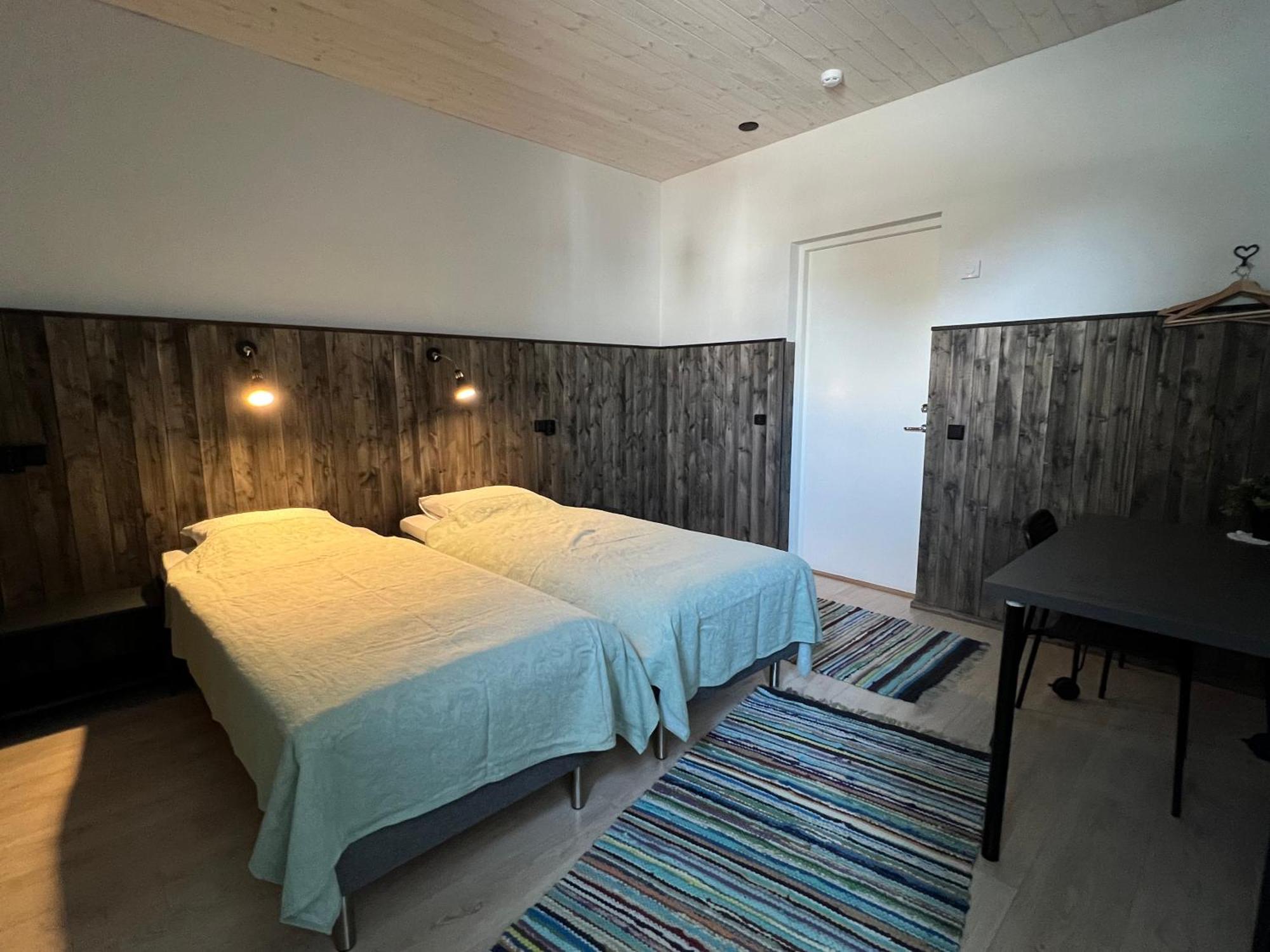 Kihnu Sadama Oeoemaja Guesthouse Lemsi Esterno foto