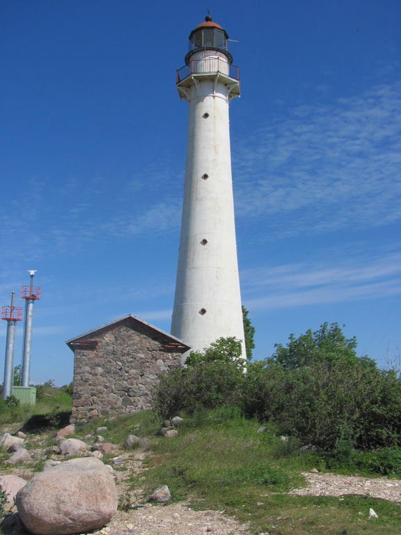 Kihnu Sadama Oeoemaja Guesthouse Lemsi Esterno foto