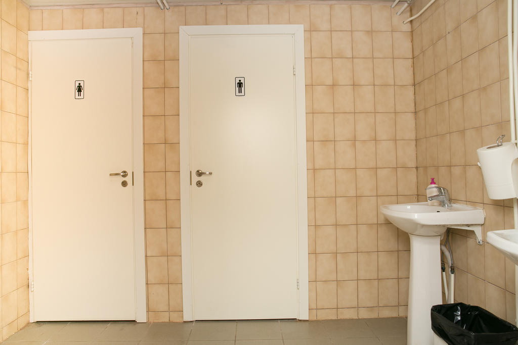 Kihnu Sadama Oeoemaja Guesthouse Lemsi Esterno foto