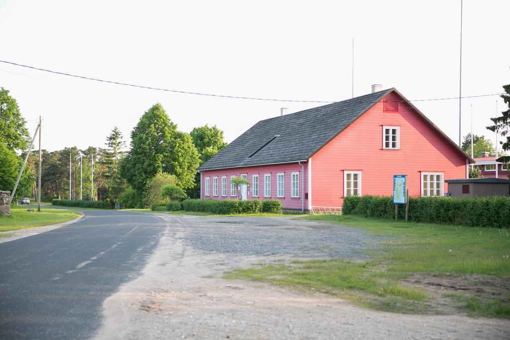 Kihnu Sadama Oeoemaja Guesthouse Lemsi Esterno foto