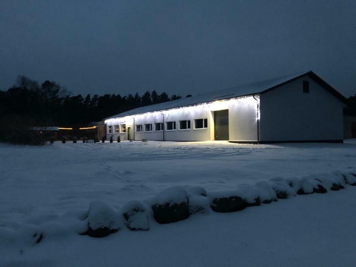 Kihnu Sadama Oeoemaja Guesthouse Lemsi Esterno foto