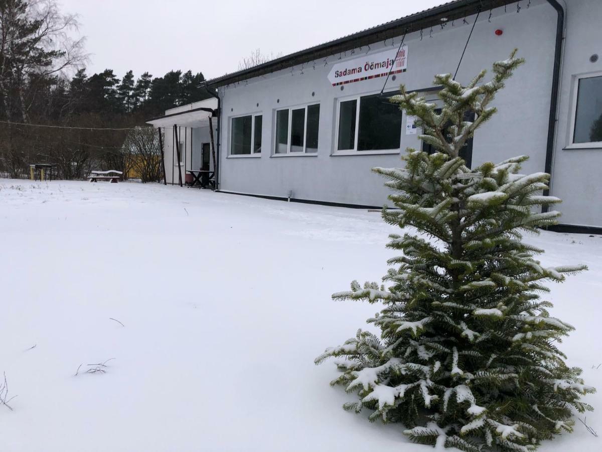 Kihnu Sadama Oeoemaja Guesthouse Lemsi Esterno foto